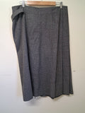 Ladies Skirts - Veronika Maine - Size 16 - LSK WPLU - FAS012 - V.G