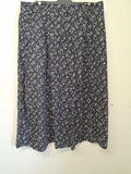 Ladies Skirts - Uni Qlo - Size XL - LSK WPLU - FAS029 - VG