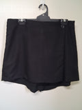 Ladies Shorts *New* - H&M - Size 16 - LS0 WPLU - FAS001 - VG