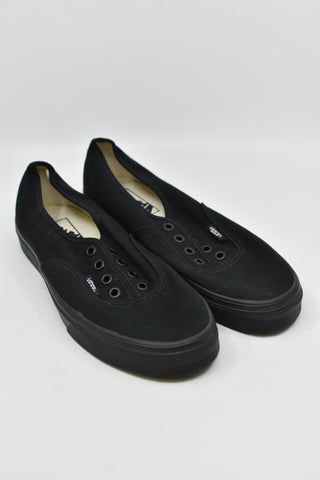 Ladies Shoes - Vans - Size US W7.5 UK5 - LSH300 VACC - GEE