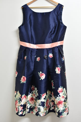 Ladies Dresses *New* - Chi Chi London - Size 20 - LD0 WPLU - FAS035 - GEE