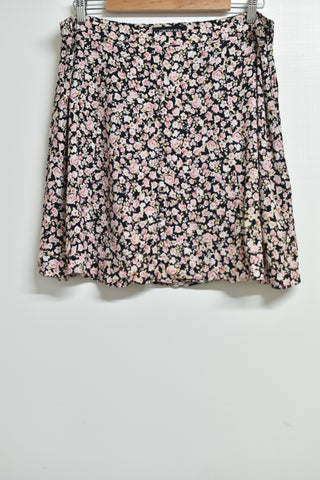 Ladies Skirts - Forever New - Size 16 - LSK - WPLU - FAS027