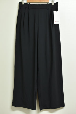 Ladies Pants *New* - Lululemon - Size L - LP0 - FAS017 - GEE