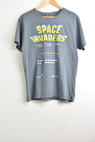 Bands/Graphic Tee's - Space Invaders - Size M - VBAN2083 - GEE