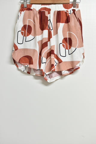 Ladies Shorts - White Closet - Size 8 - LS0 - FAS028