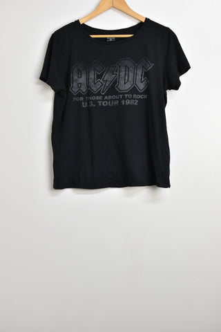 Bands/Graphic Tee's - AC DC - Size 14 - VBAN2089 - GEE