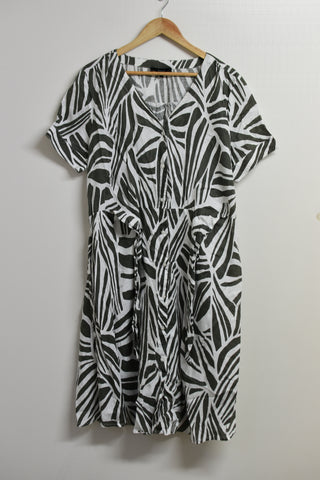 Ladies Dresses - Basque - Size 14 - LD0 - FAS030