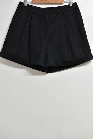 Ladies Shorts *New* - Showpo. - Size 10 - LS0 - FAS010