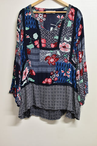 Ladies Tops - Virtuelle - Size 24 - LT0 WPLU - FAS017 - GEE