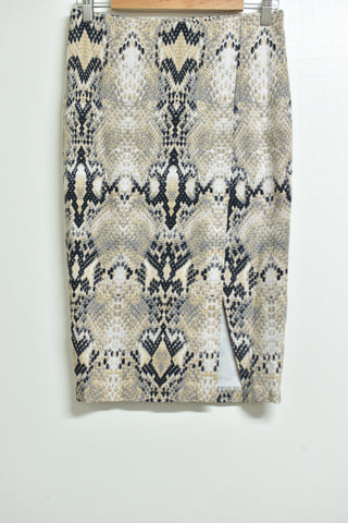 Ladies Skirts - Witchery - Size 10 - LSK - FAS017 - GEE