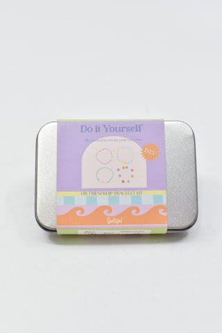 Craft - DIY Friendship Bracelet Kit - ACBE - FAS025 - GEE