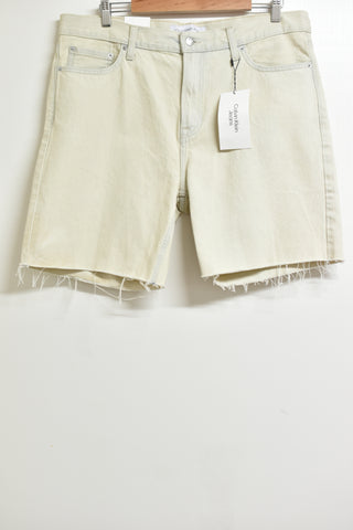 Men's Shorts *New* - Calvin Klein - Size 34 - MST - FAS020 - GEE
