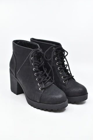 Ladies Shoes - & Me - Size 8 - LSH - FAS035 - GEE