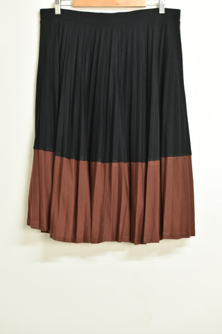 Ladies Skirts - Laura Ashley - Size 14 - LSK - FAS018 - GEE