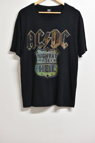 Bands/Graphic Tee's - AC DC - Size XL - VBAN MPLU - FAS030 - GEE