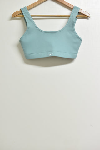 Ladies Activewear - Nike - Size M - LACT - FAS005 - GEE