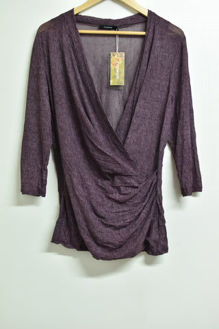 Ladies Tops *New* - Flower - Size 12 - LT0 - FAS021 - GEE