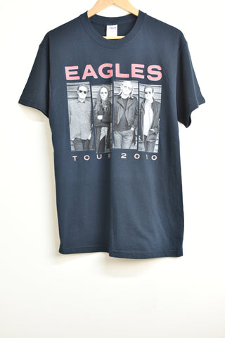 Bands/Graphic Tee's - Eagles - Size M - VBAN - FAS027 - GEE