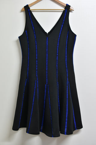 Ladies Dresses *New* - City Chic - Size M - LD0 WPLU - FAS004 - GEE