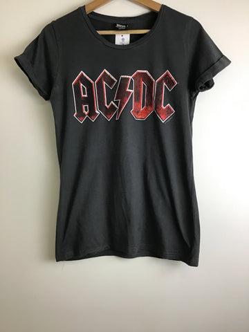 Bands/ Graphic Tees - AC/DC - Size S - VBAN1666 - GEE