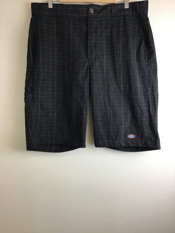 Premium Vintage Shorts & Pants - Mens Dickies Black Check Shorts - Size 38 - PV-SHO296 - GEE
