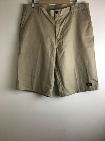 Premium Vintage Shorts & Pants - Mens Genuine Dickies Multi-Use Pocket Shorts - Size 38 - PV-SHO298 - GEE