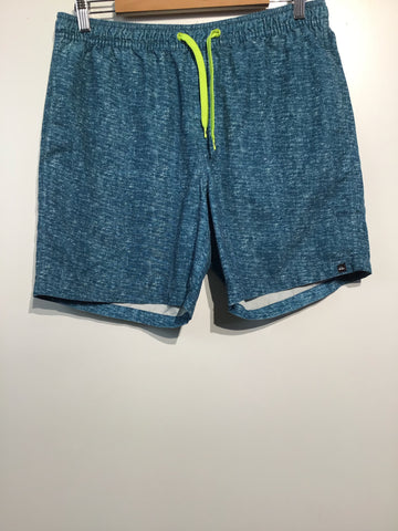 Mens Shorts - Quiksilver - Size M - MST502 - GEE