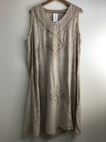 Vintage Dresses - Natural Embroidered dress - Size M/L - VDRE2032 - GEE