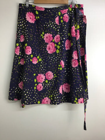 Vintage Inspired Bottoms - Pink Flower Wrap Skirt - Size M/L - VBOT1074 - GEE