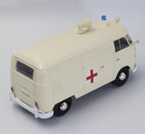 Die Cast 1:24 VW Kombi Model Car Ambulance N-VWC